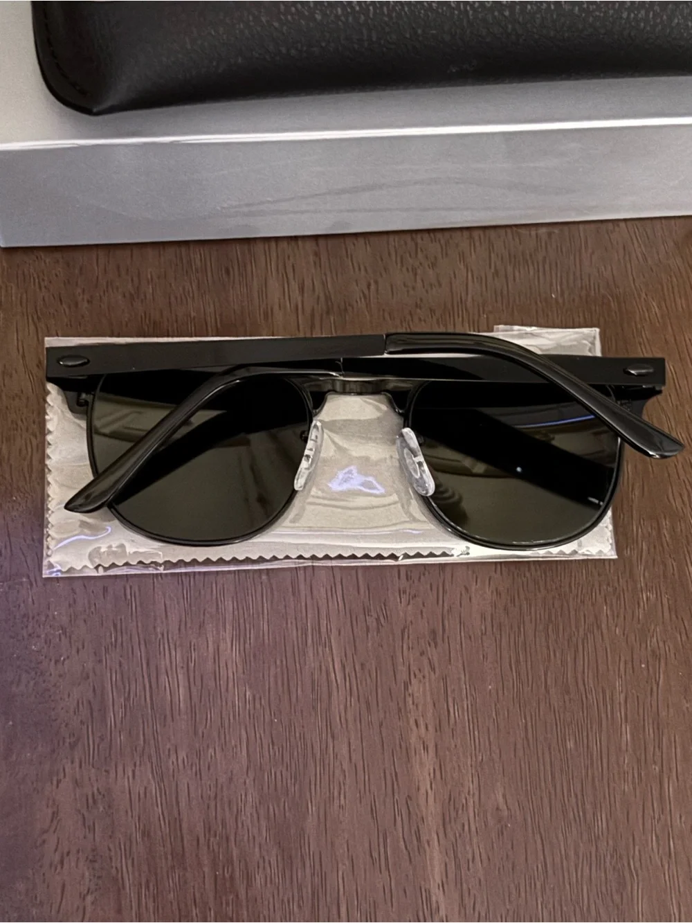 BNIB Ray-Ban RB3716 club Masters - unisex
